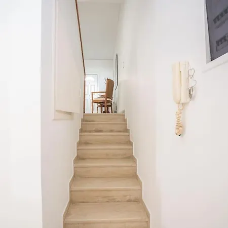 アパート Family Getaway Rhodes City