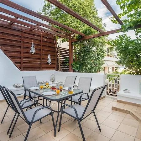 Family Getaway * Rhodes City