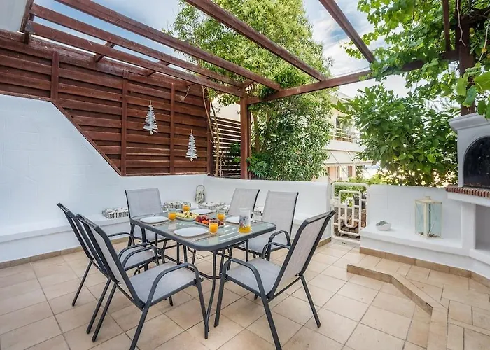 Family Getaway * Rhodes City