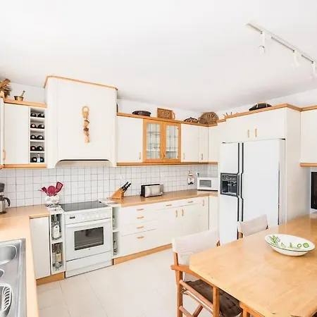 Family Getaway Apartman Rhodes City