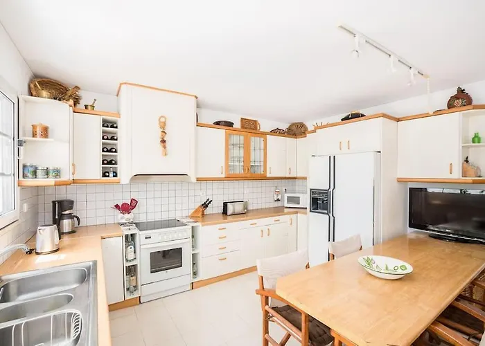 Family Getaway Apartament Rhodes City