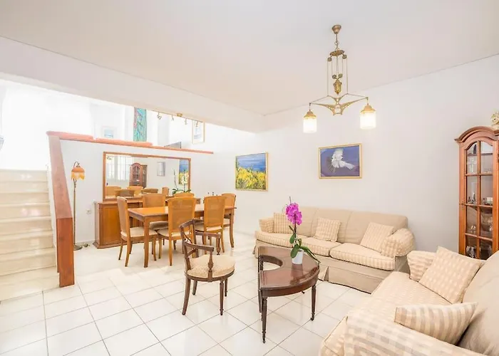 Family Getaway Apartament Rhodes City